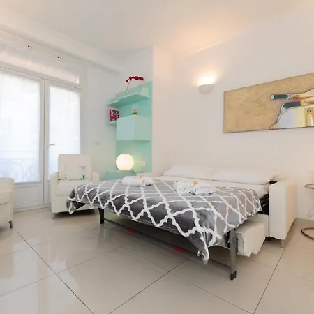 La Des Anges Res. Negresco Five Stars Holiday House * Nizza